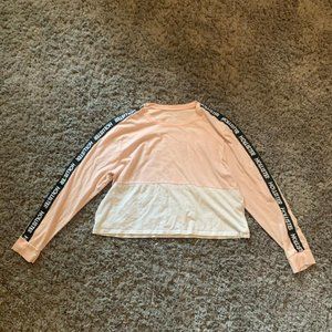 Hollister Cropped Long Sleeve T-shirt